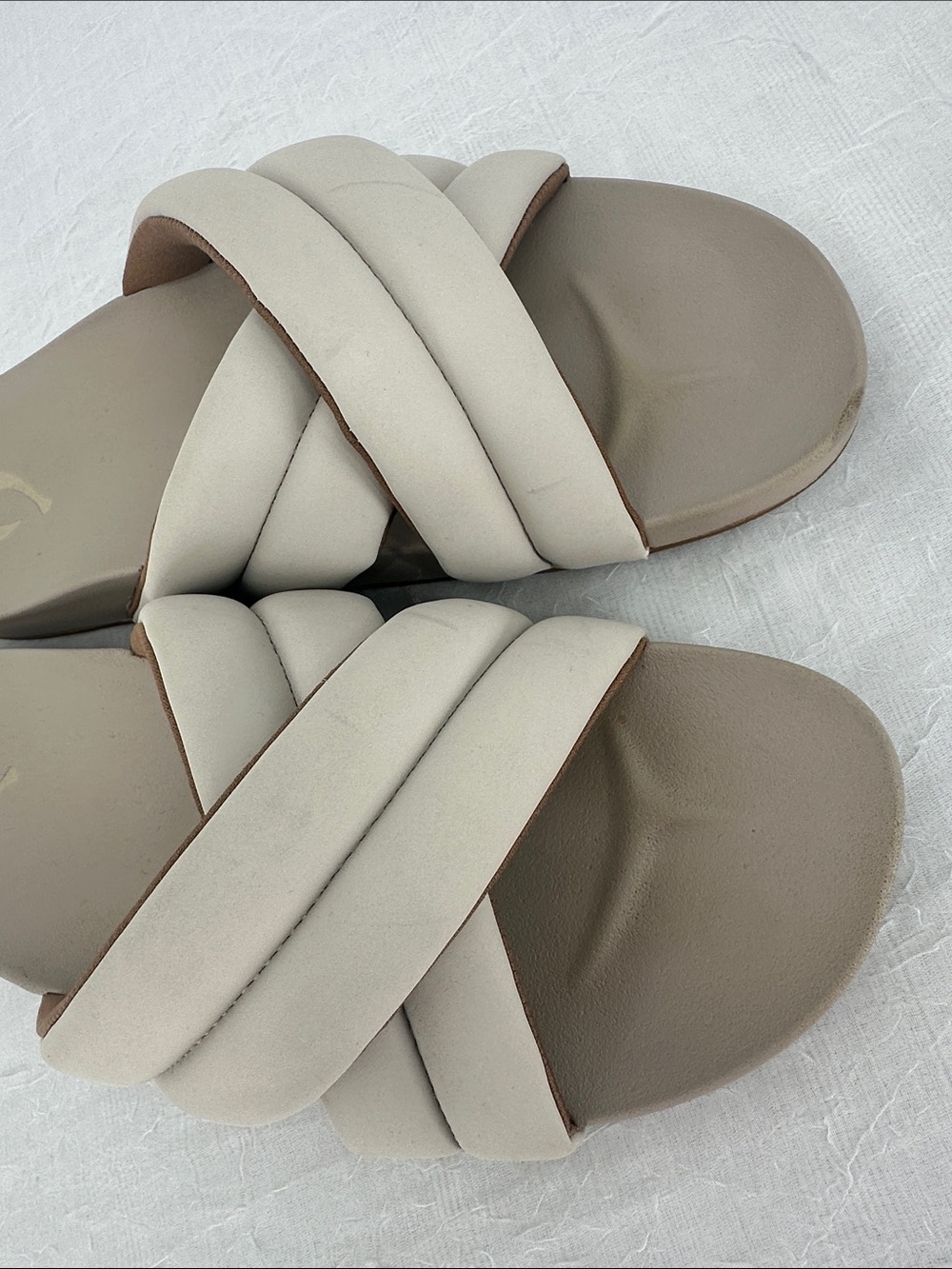 OluKai Hila Slides - Picture 5 of 9